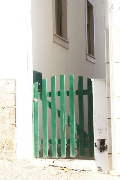 The Green Gate Patio House Nazare Bagian luar foto